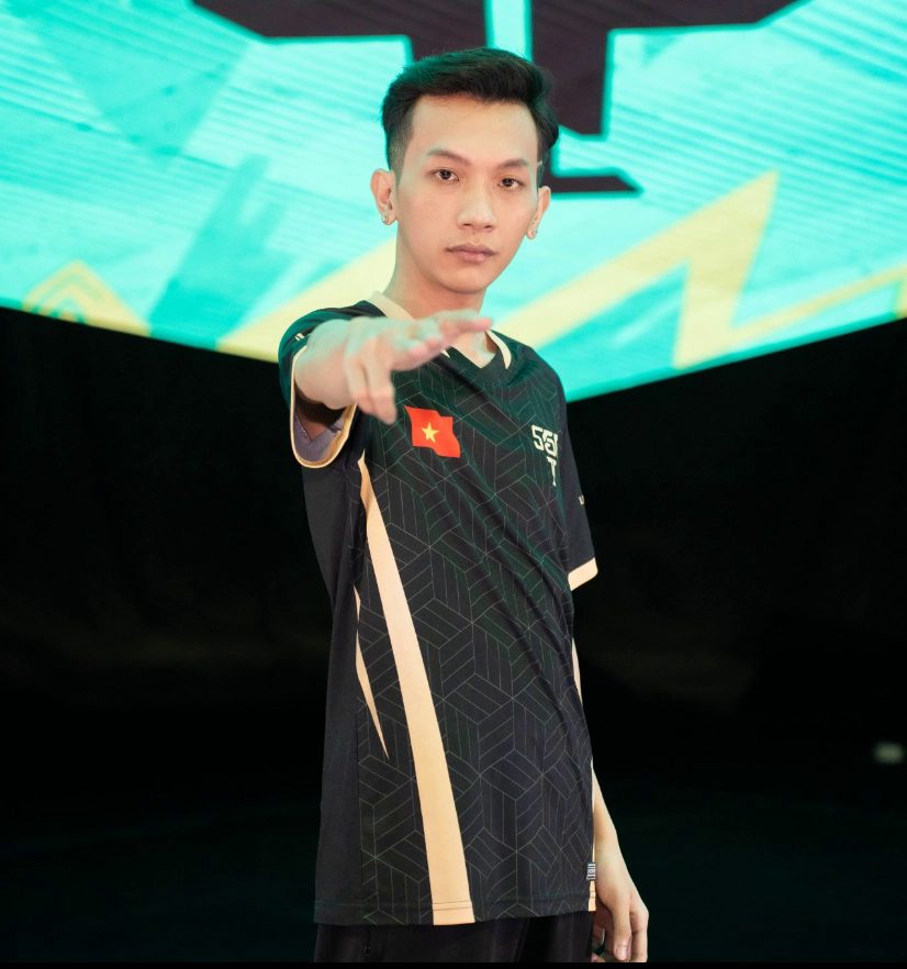 SGP.Red: 'Miệt thị và chỉ trích giúp chúng ta trưởng thành hơn' - Ảnh 2. SGP.Red: 'Miệt thị và chỉ trích giúp chúng ta trưởng thành hơn' - Ảnh 2.