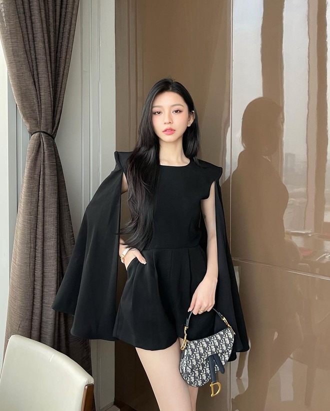 snapinstaapp3230847716690343081078644273598422114783518n1080-168541092066130285721-16854175092891559639950-1685505146352-1685505146427890667437 Cô gái sinh năm 2000, từng nổi danh "nữ thần mạng" giờ thay đổi thế nào? snapinstaapp3230847716690343081078644273598422114783518n1080 168541092066130285721 16854175092891559639950 1685505146352 1685505146427890667437