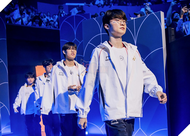 LMHT: Nhieu fan LPL quyet dinh dau hang som sau khi chung kien T1 chien thang Gen.G LMHT: Nhiều fan LPL quyết định đầu hàng sớm sau khi chứng kiến T1 chiến thắng Gen.G