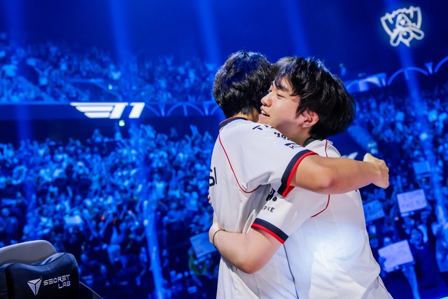 T1 đã giành chiến thắng xứng đáng và phá vỡ một loạt T1 đã giành chiến thắng xứng đáng và phá vỡ một loạt