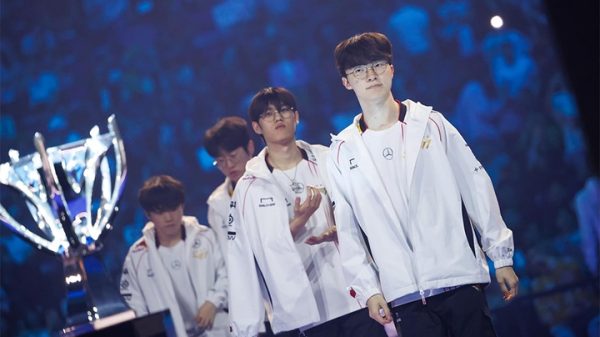Cộng đồng chấm điểm T1 vs GEN: Faker lu mờ Chovy 30 Cộng đồng chấm điểm T1 vs GEN: Faker lu mờ Chovy t1 gen ban ket cktg 2024jpg