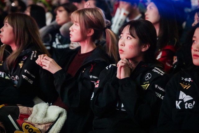 Minh Nghi khiến đồng nghiệp sững người khi vẽ ra kịch bản "đau lòng" cho T1 tại CKTG - Ảnh 1.