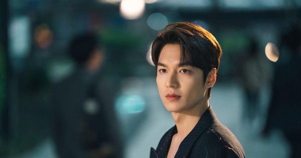 Idol Lee Min-ho bất ngờ khoe bậc rank khủng LMHT, hoá ra còn đẳng cấp hơn cả Thầy Giáo Ba- Ảnh 1. Idol Lee Min-ho bất ngờ khoe bậc rank khủng LMHT, hoá ra còn đẳng cấp hơn cả Thầy Giáo Ba- Ảnh 1.