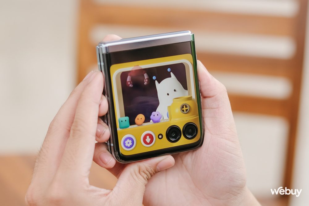 Trước thềm ra mắt Galaxy Z Flip5, nhìn lại chiếc smartphone gập đã khiến Samsung phải thay đổi - Ảnh 7. Trước thềm ra mắt Galaxy Z Flip5, nhìn lại chiếc smartphone gập đã khiến Samsung phải thay đổi - Ảnh 7.