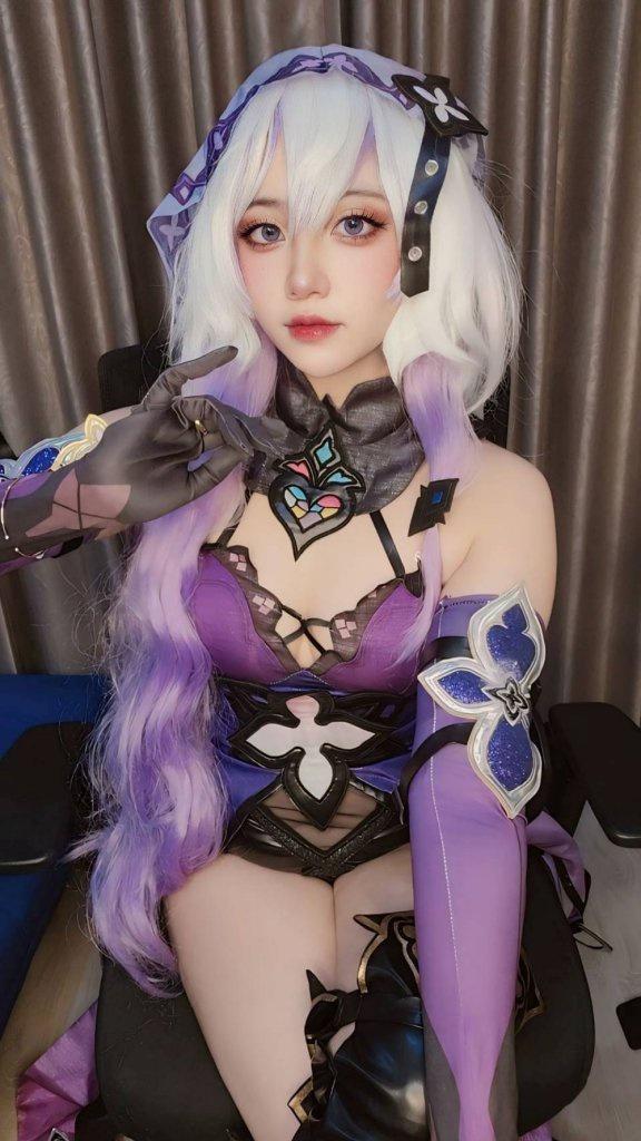 Black Swan bước ra từ thế giới ảo: Màn cosplay đầy ấn tượng của nữ coser Sakura Chan vv9ebpp