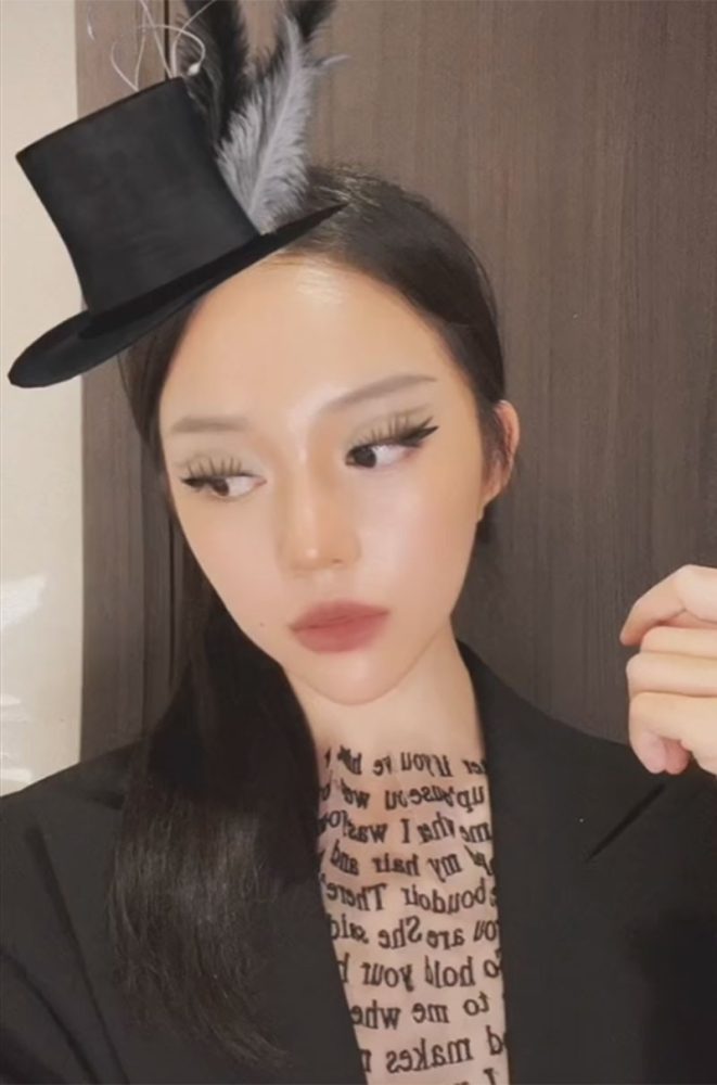 w4-1 Linh Ngọc Đàm hóa thân thành "điên nữ" Seo Ye Ji trong phim Eve w4 1