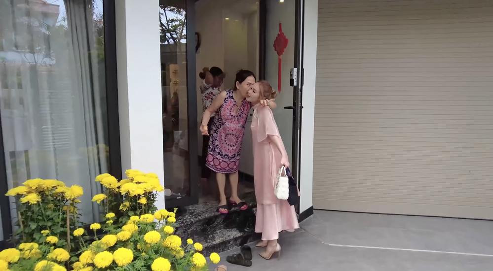 Sau ba năm kết hôn, vợ 'streamer giàu nhất Việt Nam' hé lộ kế hoạch can thiệp kỹ thuật để 'tìm con' - Ảnh 2. Sau ba năm kết hôn, vợ 'streamer giàu nhất Việt Nam' hé lộ kế hoạch can thiệp kỹ thuật để 'tìm con' - Ảnh 2.