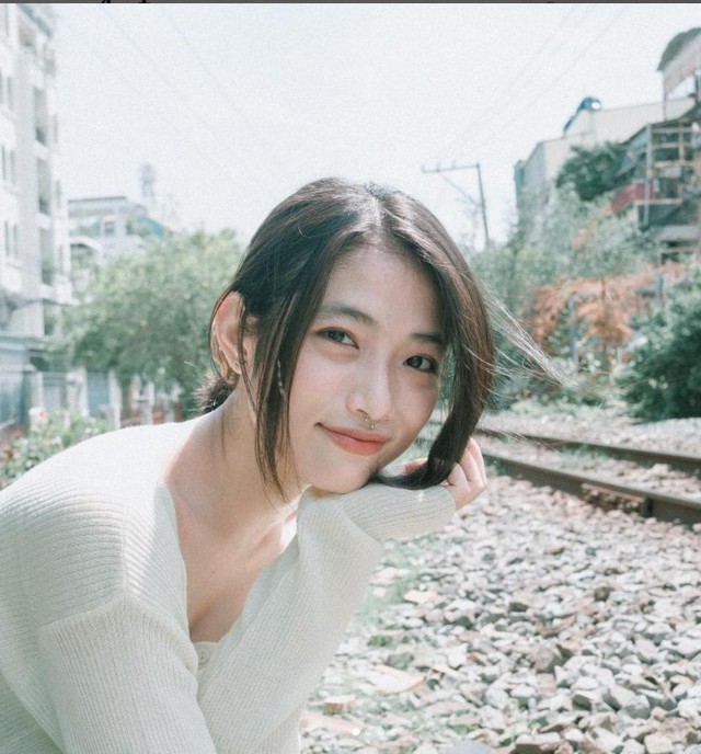 Không cần tâm hồn nức nở, loạt gái xinh Gen Z trổ tài, vẽ tặng Gun Gun Mobil mừng sinh nhật cực yêu - Ảnh 17.