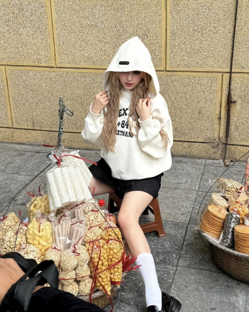 z1q Xoài Non khoe chân dài váy ngắn sexy, trắng đẹp miên man z1q