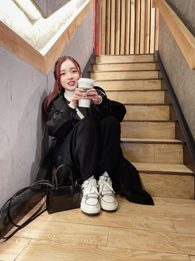 Nữ MC Phương Thảo khoe ảnh với thần thái xinh đẹp sau kỳ nghỉ Tết Nguyên đán 2023 z3 2