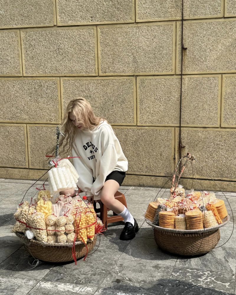 z5 Xoài Non khoe chân dài váy ngắn sexy, trắng đẹp miên man z5