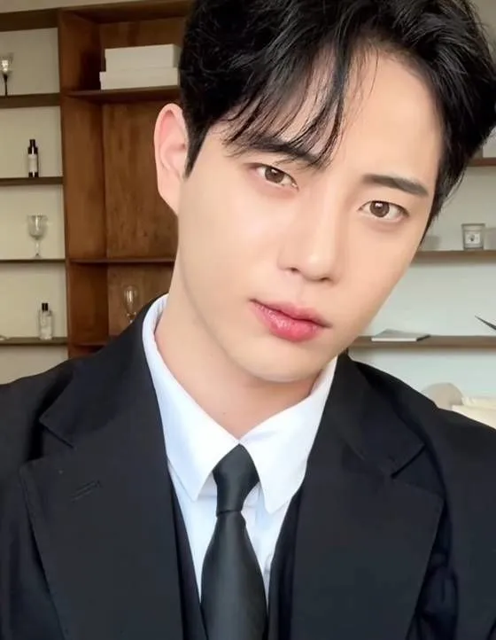 Ẩn khuất vụ mẫu nam nổi tiếng đột ngột qua đời ở tuổi 29- Ảnh 1.