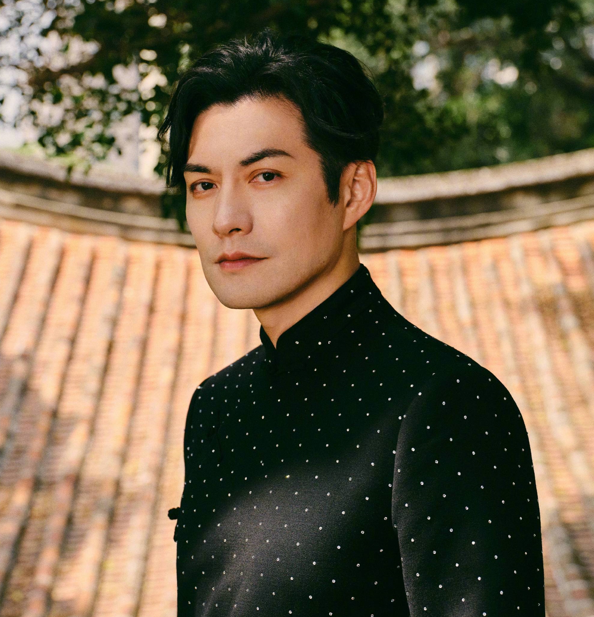 Showbiz có 1 mỹ nam đẹp đến Showbiz có 1 mỹ nam đẹp đến