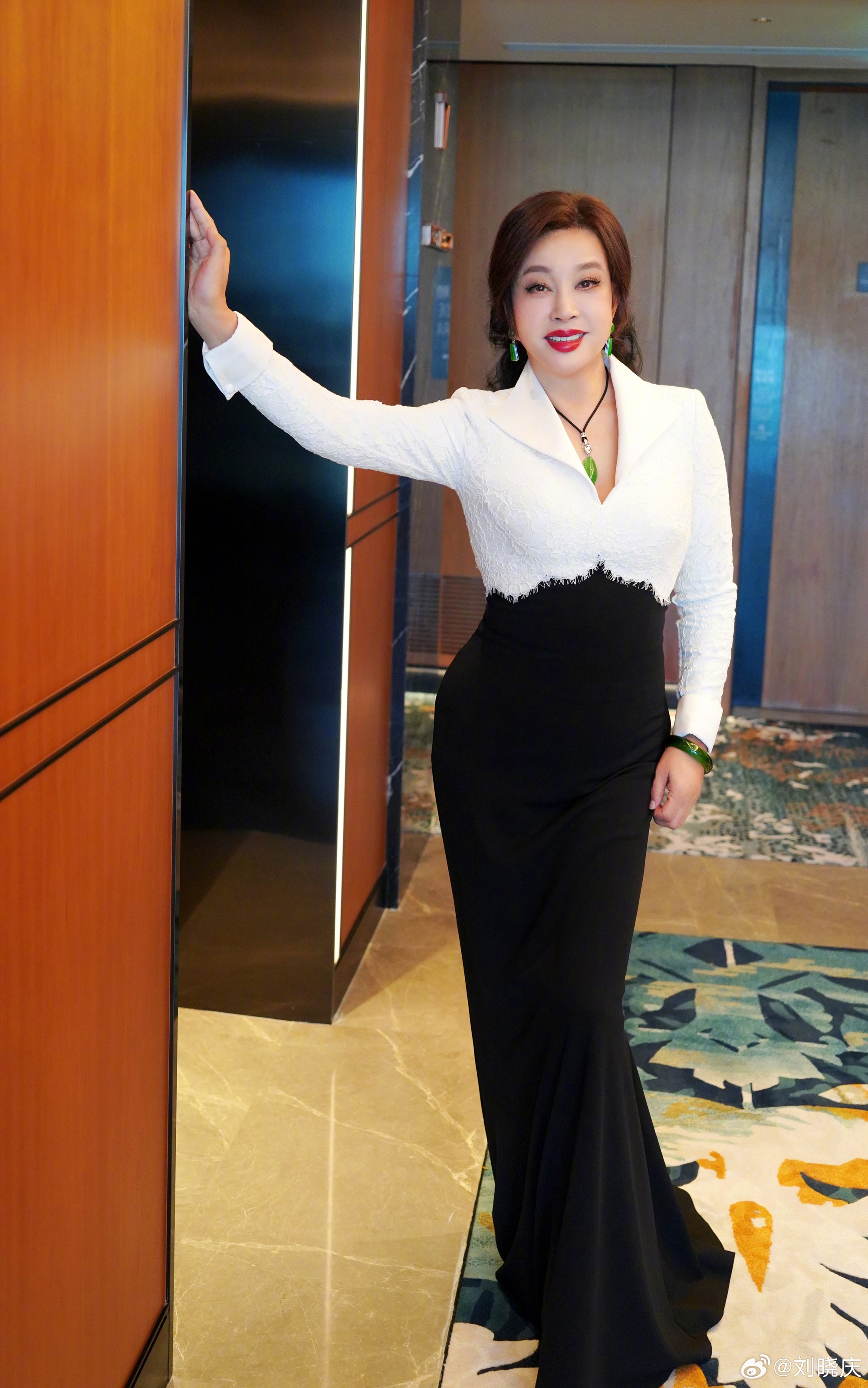 Phim ngôn tình mới khởi quay đã bị chê tan nát, nữ chính hơn nam chính 38 tuổi quá sốc- Ảnh 3. Phim ngôn tình mới khởi quay đã bị chê tan nát, nữ chính hơn nam chính 38 tuổi quá sốc- Ảnh 3.