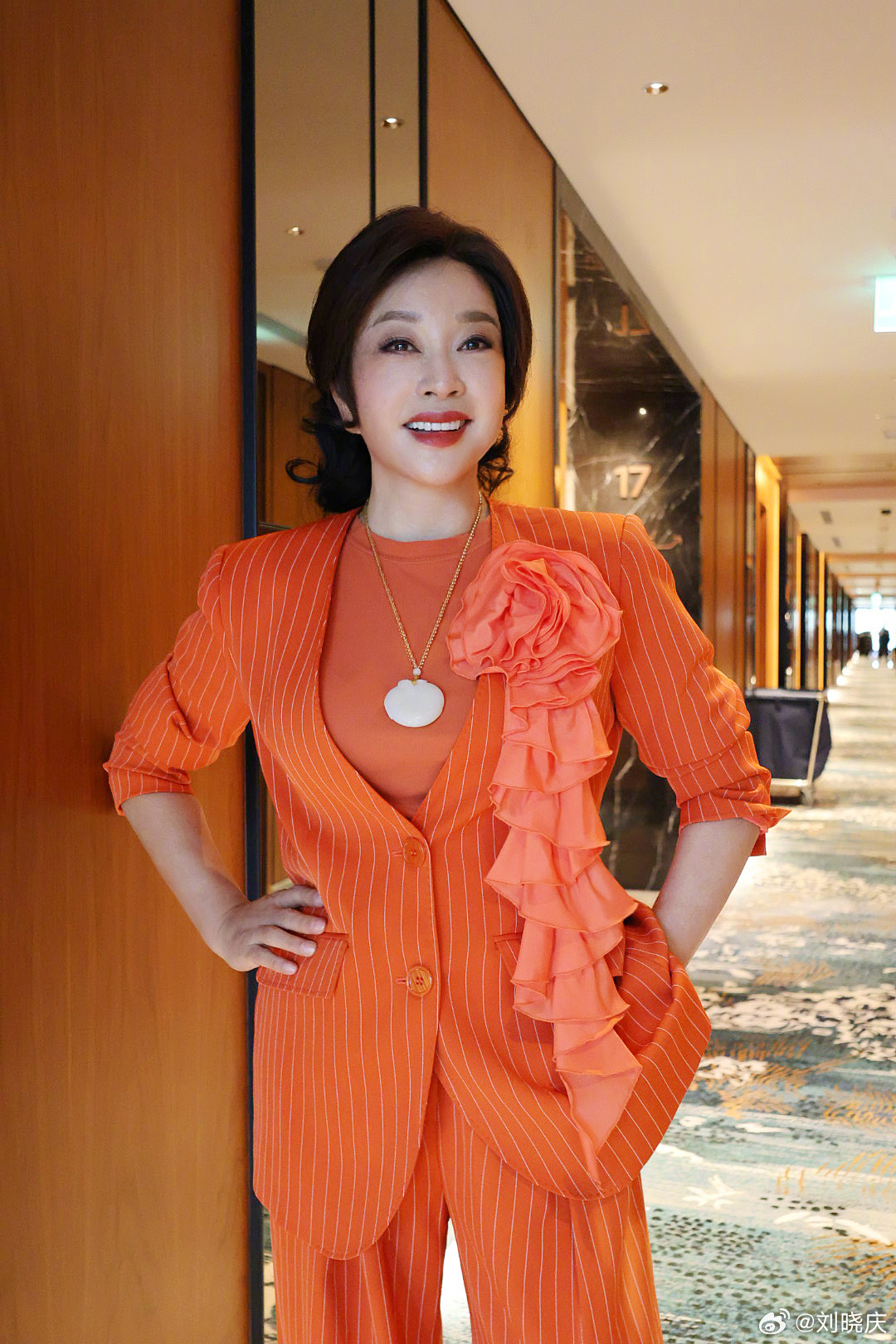 Phim ngôn tình mới khởi quay đã bị chê tan nát, nữ chính hơn nam chính 38 tuổi quá sốc- Ảnh 4. Phim ngôn tình mới khởi quay đã bị chê tan nát, nữ chính hơn nam chính 38 tuổi quá sốc- Ảnh 4.