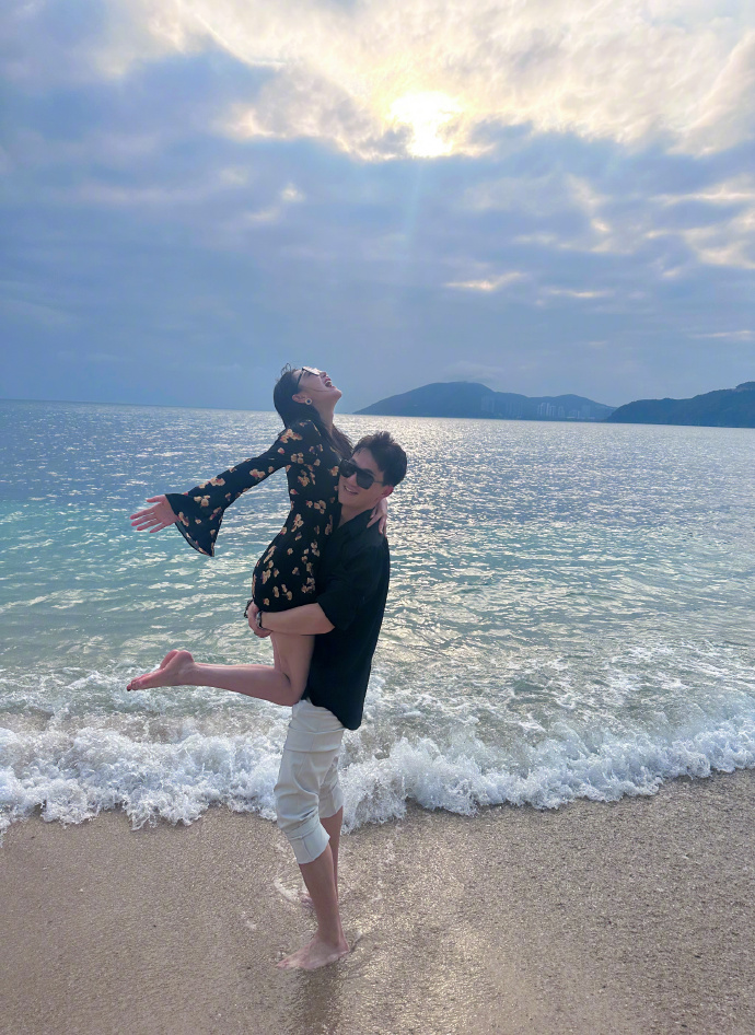 Mỹ nhân Trương Hinh Dư kỷ niệm 7 năm cưới Hà Tiệp- Ảnh 5.