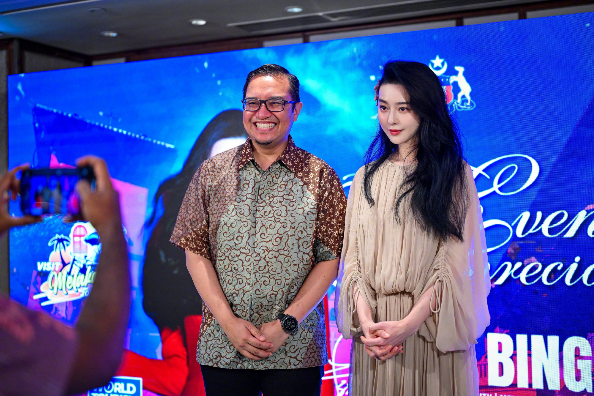 Phạm Băng Băng cũng có ngày này: Đi bán mỹ phẩm ở trung tâm thương mại, muốn gặp mặt phải chi 8 triệu!- Ảnh 8. Phạm Băng Băng cũng có ngày này: Đi bán mỹ phẩm ở trung tâm thương mại, muốn gặp mặt phải chi 8 triệu!- Ảnh 8.