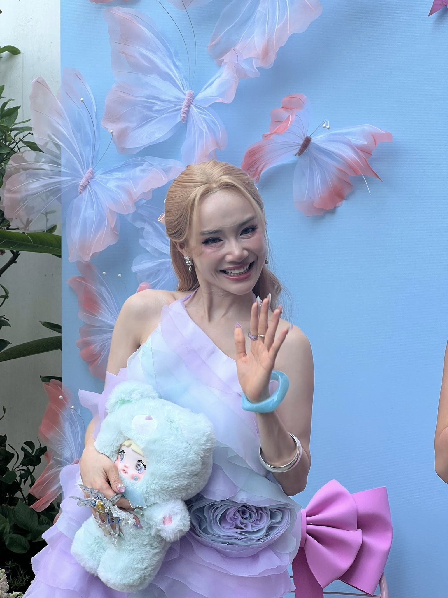 Nhã Phương đáp trả hậu bị