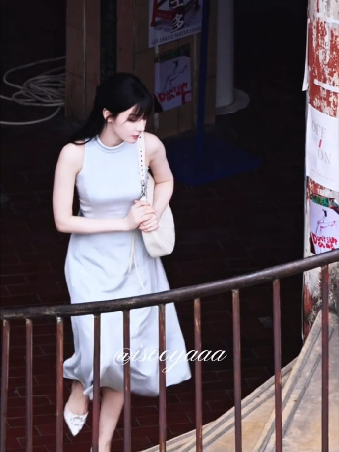 Mỹ nhân đẹp đến mức bị cả nước cấm đóng vai nghèo: Visual tuyệt đỉnh trần gian, có làm ăn mày vẫn sang- Ảnh 2.