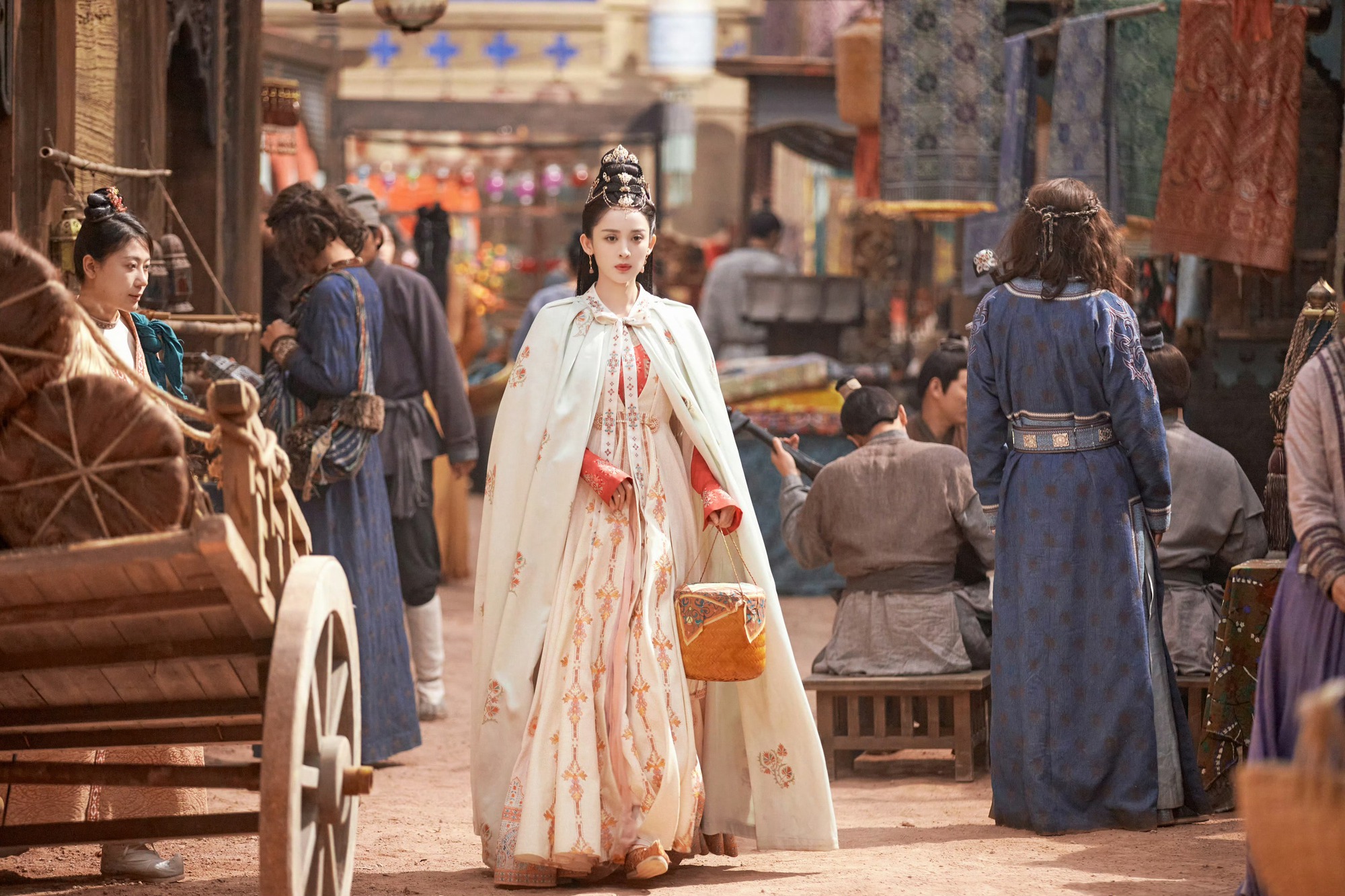 10 mỹ nhân cổ trang đẹp nhất Trung Quốc 2025: Nàng thơ Đông Cung lột xác chấn động,