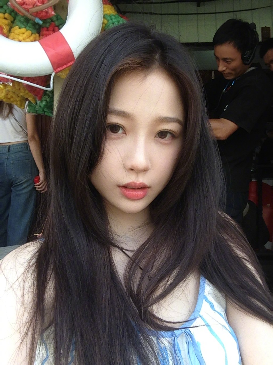 HOT nhất Cbiz: Ngu Thư Hân và Hoàng Cảnh Du hẹn hò, nhà trai 4 tháng trước còn đưa gái lạ du lịch Phú Quốc?- Ảnh 2.