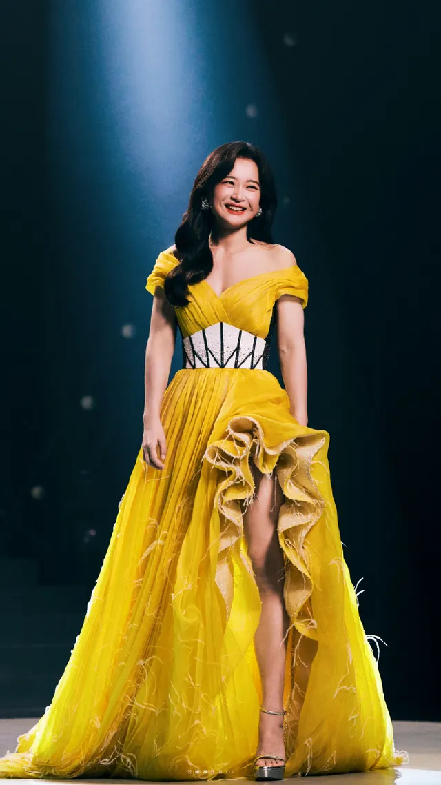 Hot nhất Weibo: Diện mạo không tin nổi của nữ diễn viên nặng 100kg, bị 100 đoàn làm phim từ chối- Ảnh 7.