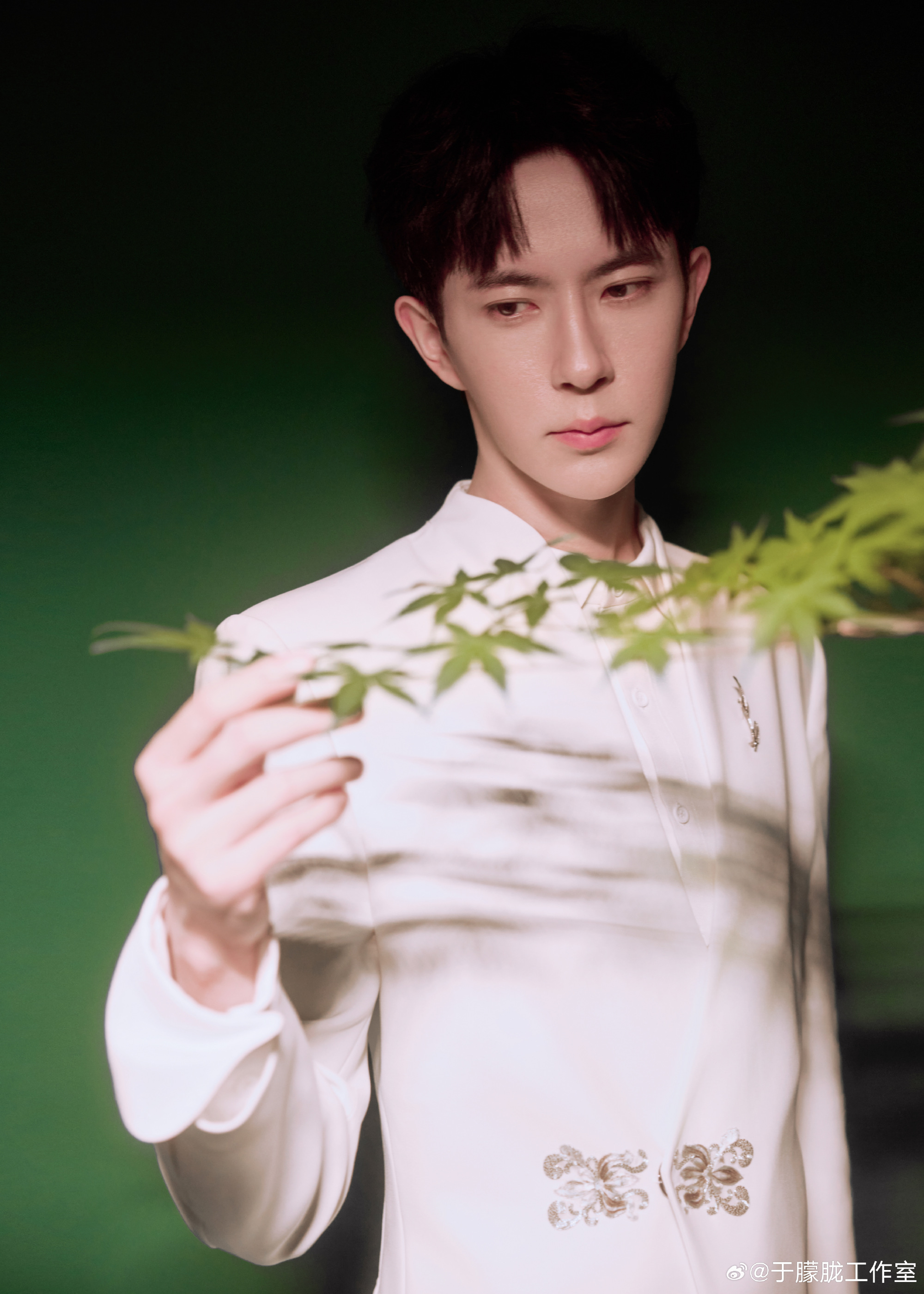 Chấn động Cbiz: Rộ tin 1 mỹ nam cổ trang hàng đầu vừa tử vong vì ngã lầu- Ảnh 2.