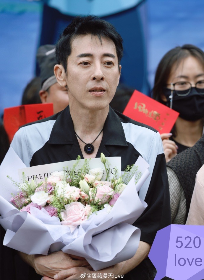 Nam diễn viên 30 năm không ăn thịt, không sinh con để giữ nhan sắc Nam diễn viên 30 năm không ăn thịt, không sinh con để giữ nhan sắc