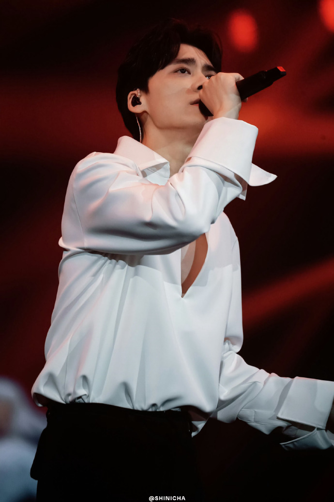 Nam diễn viên bại lộ scandal