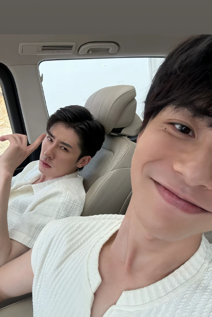 Showbiz có cặp sao nam 95-96 từ bạn thân thành người yêu, đã bên nhau 10 năm nhưng không phải ai cũng biết!- Ảnh 5.