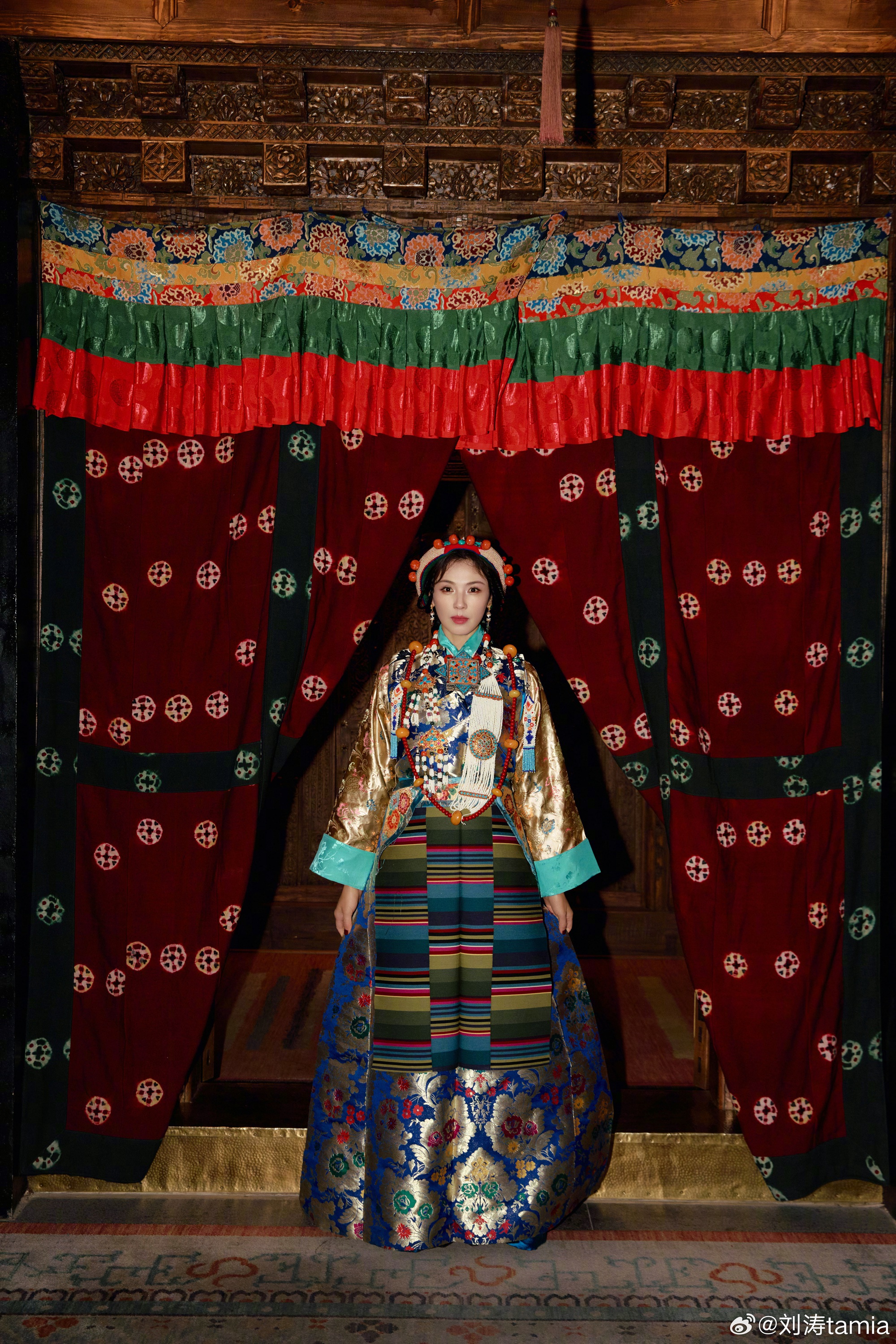 "Mỹ nhân Tây Tạng" đẹp nhất Tết 2025: U50 mà trẻ không tưởng, quốc bảo nhan sắc của màn ảnh Trung Quốc 008hlj1ngy1hvcv4631wkj325c3dxqv5 1206 1738257993259 17382579939741486179390