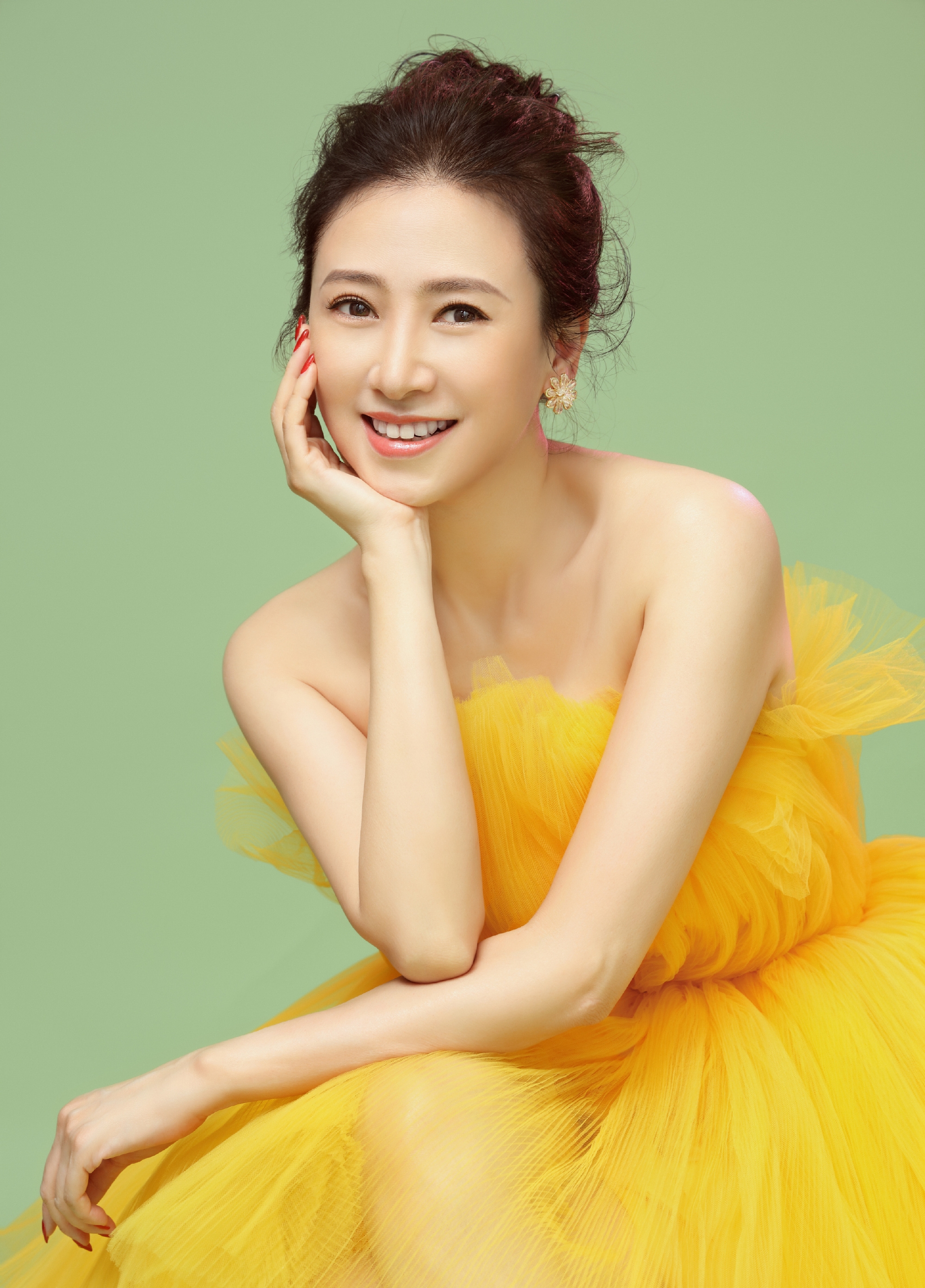 008sj1uyly1hgdjf18ojnj33tx5qv7wr-1746151874074672215074-1746155310319-17461553123001408321710 "Hoa hậu đóng phim nóng" thông báo ly thân chồng doanh nhân, sống cô độc trong biệt thự bạc tỷ 008sj1uyly1hgdjf18ojnj33tx5qv7wr 1746151874074672215074 1746155310319 17461553123001408321710