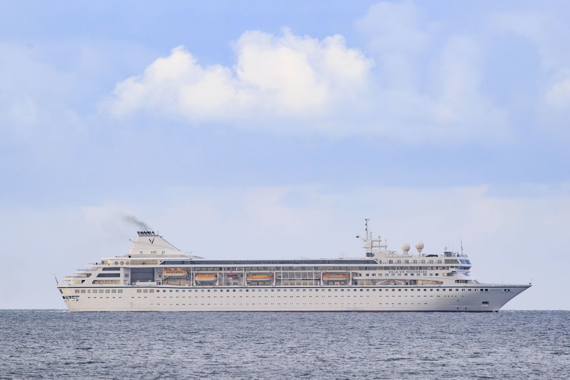 Người phụ nữ 77 tuổi bán nhà để sống 15 năm trên du thuyền hạng sang: “Tôi đã dành cả đời tiết kiệm để tận hưởng cuộc sống này”- Ảnh 2.