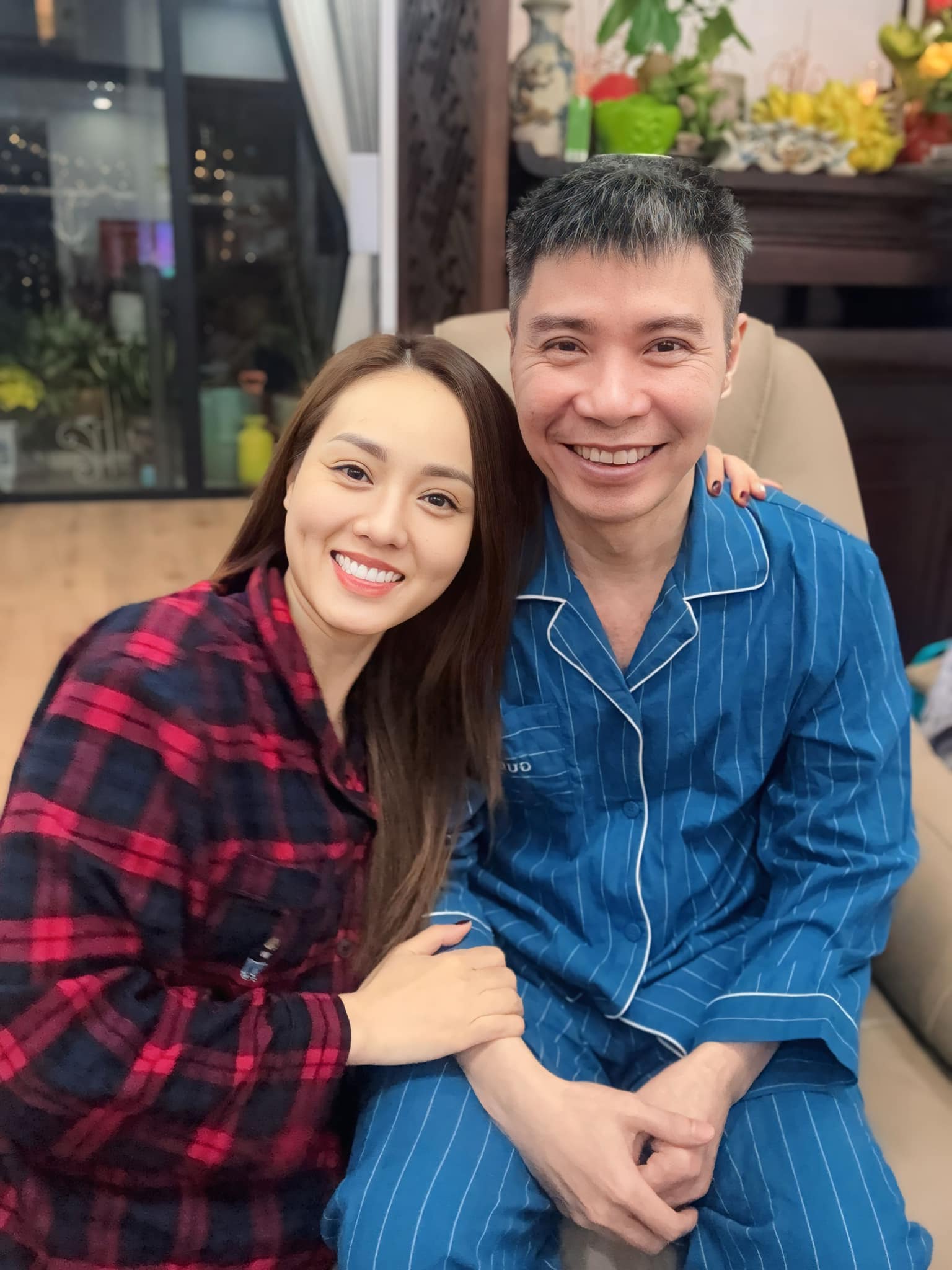 Vợ NS Công Lý đính chính gấp phát ngôn liên quan tới chuyện xin tiền mạnh thường quân- Ảnh 3. Vợ NS Công Lý đính chính gấp phát ngôn liên quan tới chuyện xin tiền mạnh thường quân- Ảnh 3.