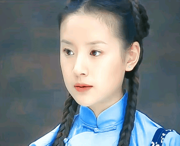 Hơn 20 năm trước, từng có một ngọc nữ không cần trang điểm và ăn diện cầu kỳ vẫn