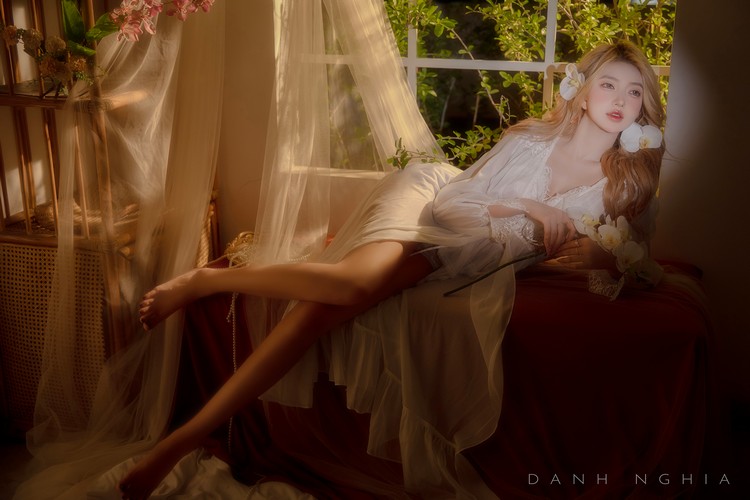 0402-thl-7 Nàng thơ Trần Hà Linh tung bộ ảnh mừng tết Ất Tỵ đẹp mê ly luôn 0402 thl 7