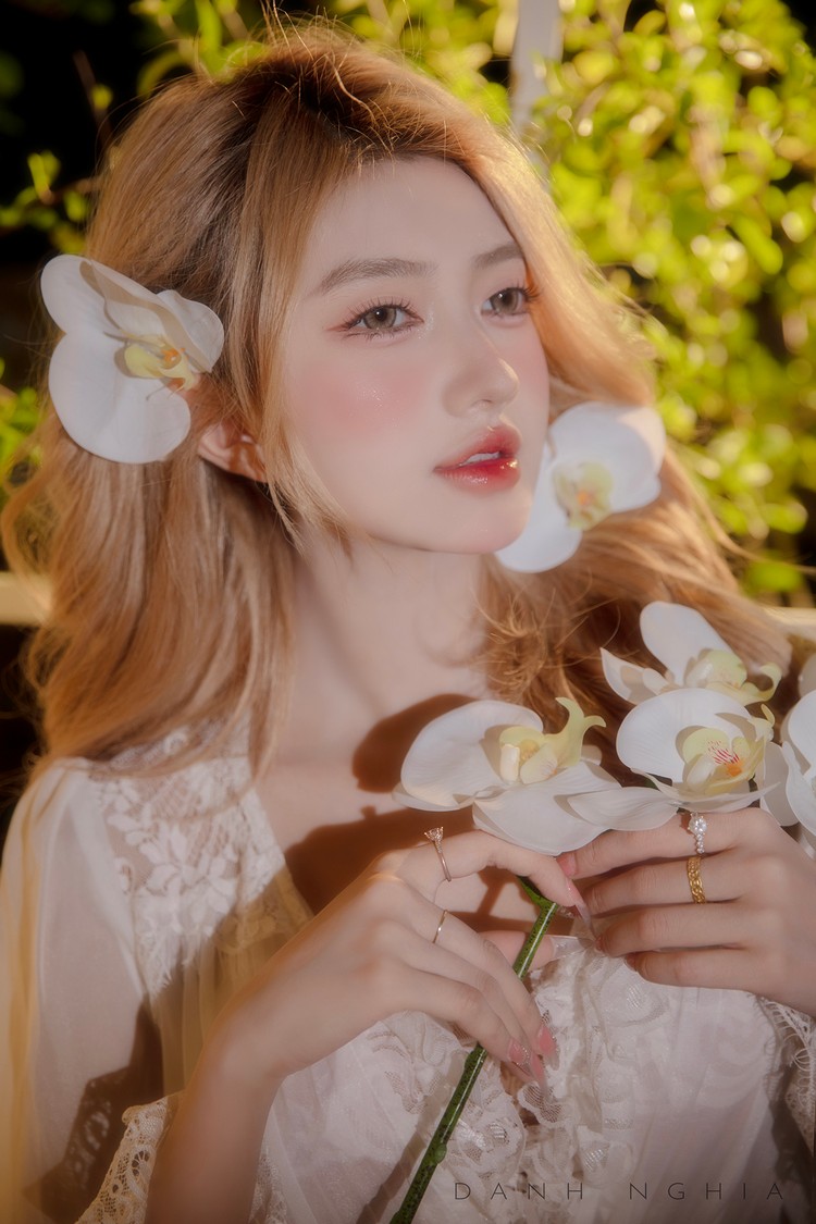 0402-thl-8 Nàng thơ Trần Hà Linh tung bộ ảnh mừng tết Ất Tỵ đẹp mê ly luôn 0402 thl 8