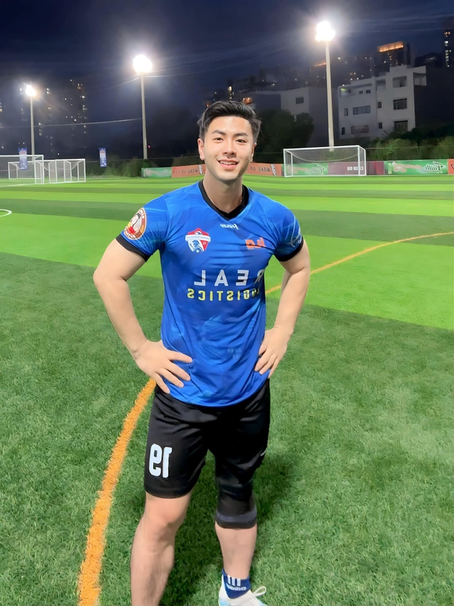 Sao nam Vbiz gánh nợ 16 tỷ đồng giúp bạn, nay trùng tu nhan sắc đến nhận không ra- Ảnh 11.