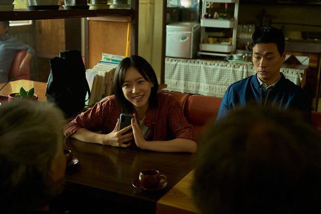 Quá nể phim Hàn mới ra mắt đã lãi gấp 37 lần, 157 quốc gia mòn mỏi đợi ngày chiếu là hiểu đẳng cấp- Ảnh 3. Quá nể phim Hàn mới ra mắt đã lãi gấp 37 lần, 157 quốc gia mòn mỏi đợi ngày chiếu là hiểu đẳng cấp- Ảnh 3.