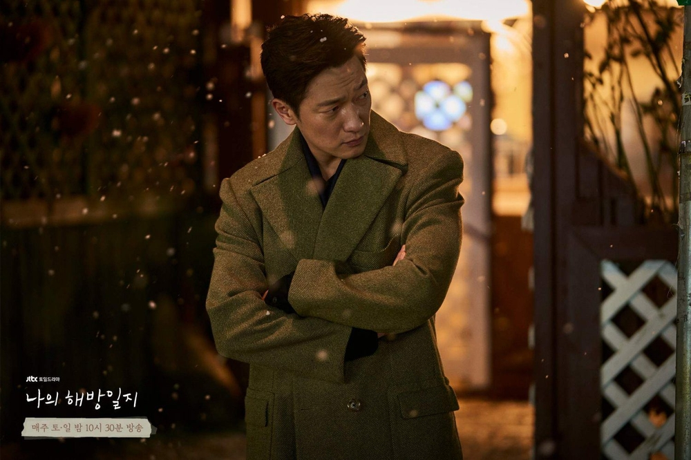 Tổng tài triệu đô bỏ cả gia sản để vào showbiz: Visual tuyệt đối điện ảnh, đóng phim nào cũng gây bão- Ảnh 4.