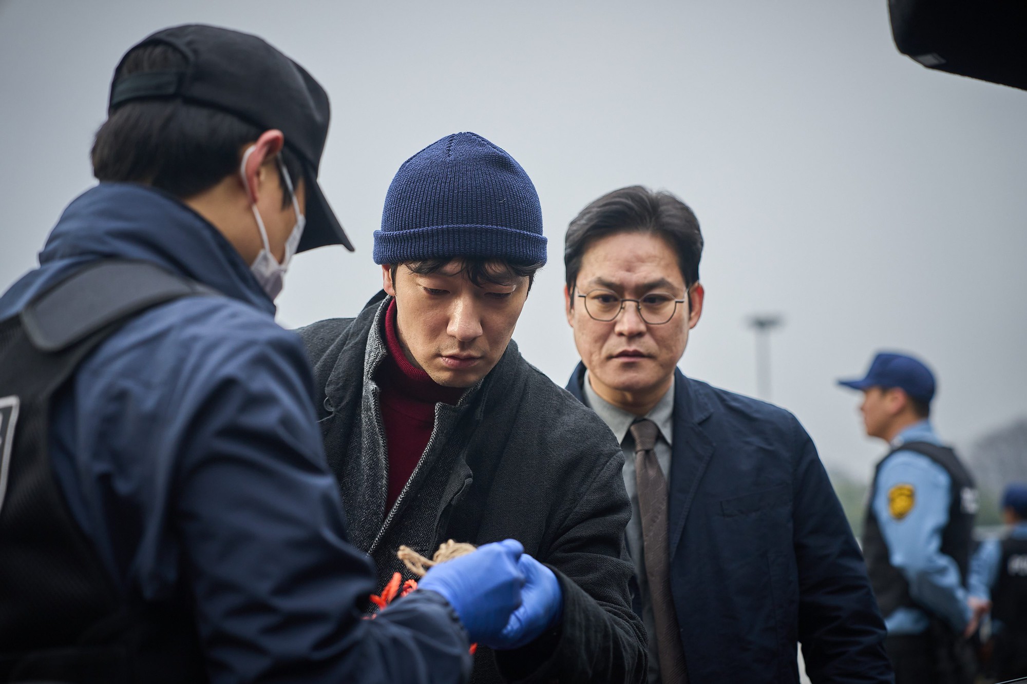 Phim Hàn vừa chiếu đã lập kỷ lục chưa từng có: Nữ chính ngầu đét, 30 tuổi mà như mới 17- Ảnh 6.