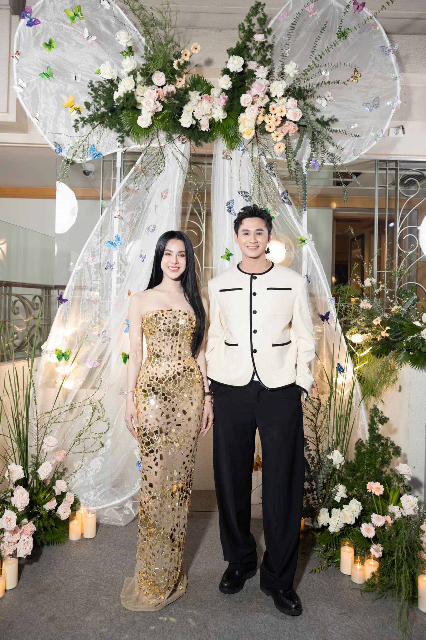 Sao nữ Vbiz thót tim khi chứng kiến cảnh 2 máy bay va chạm ở sân bay Nội Bài- Ảnh 4.