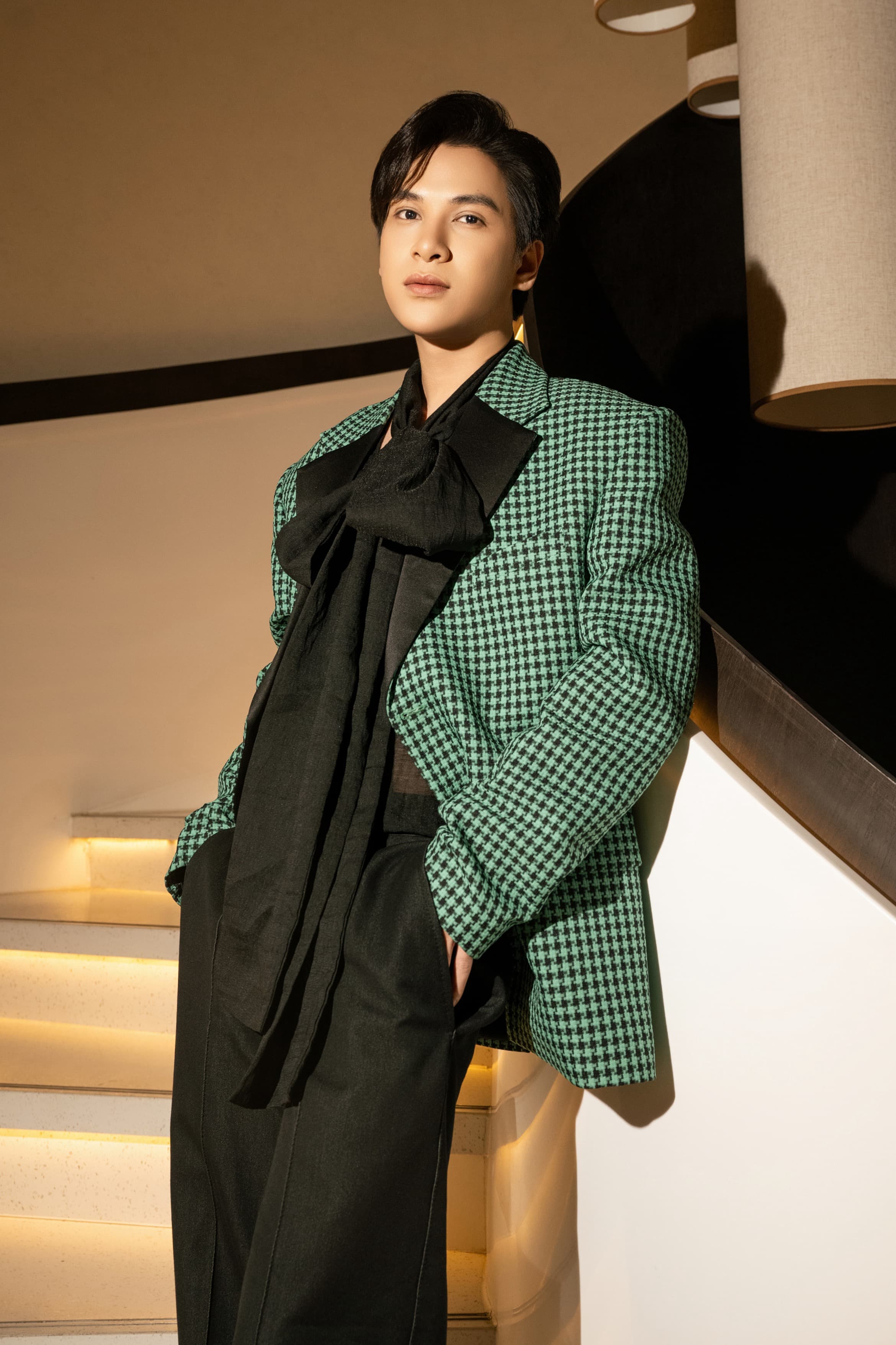 Dũng Agus - người đứng sau thành công của Dược sĩ Tiến debut làm ca sĩ: