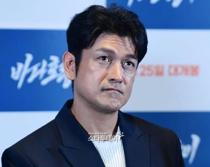 "Ông hoàng phòng vé" bị cảnh sát bắt khẩn, khán giả ráo riết truy lùng danh tính 07f33c4f0906e058b917jpgavif 1755189899526 17551898996901477194862