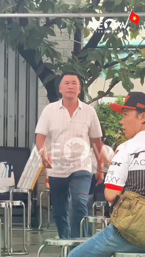 Tang lễ diễn viên Ngọc Trinh: NS Thành Lộc - Việt Hương đến tiễn biệt, dàn sao gửi hoa chia buồn- Ảnh 4. Tang lễ diễn viên Ngọc Trinh: NS Thành Lộc - Việt Hương đến tiễn biệt, dàn sao gửi hoa chia buồn- Ảnh 4.