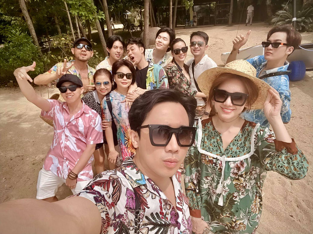 Khui quy luật ngầm hội bạn sao hạng A: Trấn Thành phạt