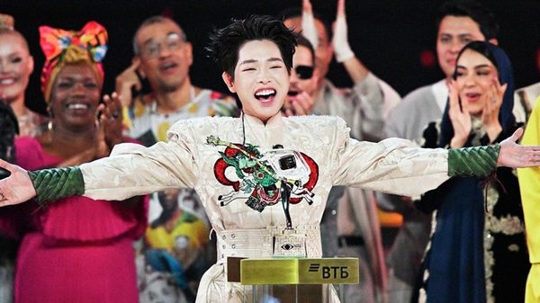 Cách chấm điểm đặc biệt đưa Đức Phúc thành quán quân ở Nga 26 Cách chấm điểm đặc biệt đưa Đức Phúc thành quán quân ở Nga 0bnzflijp3xiry4z0obbccqz2mk2o5nq 1758539031284 17585390316161510584744