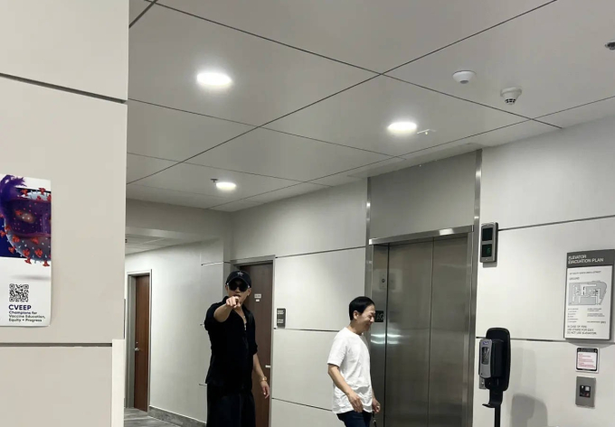 "Tóm gọn" hình ảnh nghi con đầu lòng của chủ tịch showbiz và nàng thơ gen Z 0c39388ba43844e0847644d75f1d61fc 1034 1724919145703 17249191459661581057464 1750824510351 17508245106121012627403 1750835121629 17508351218871320832704