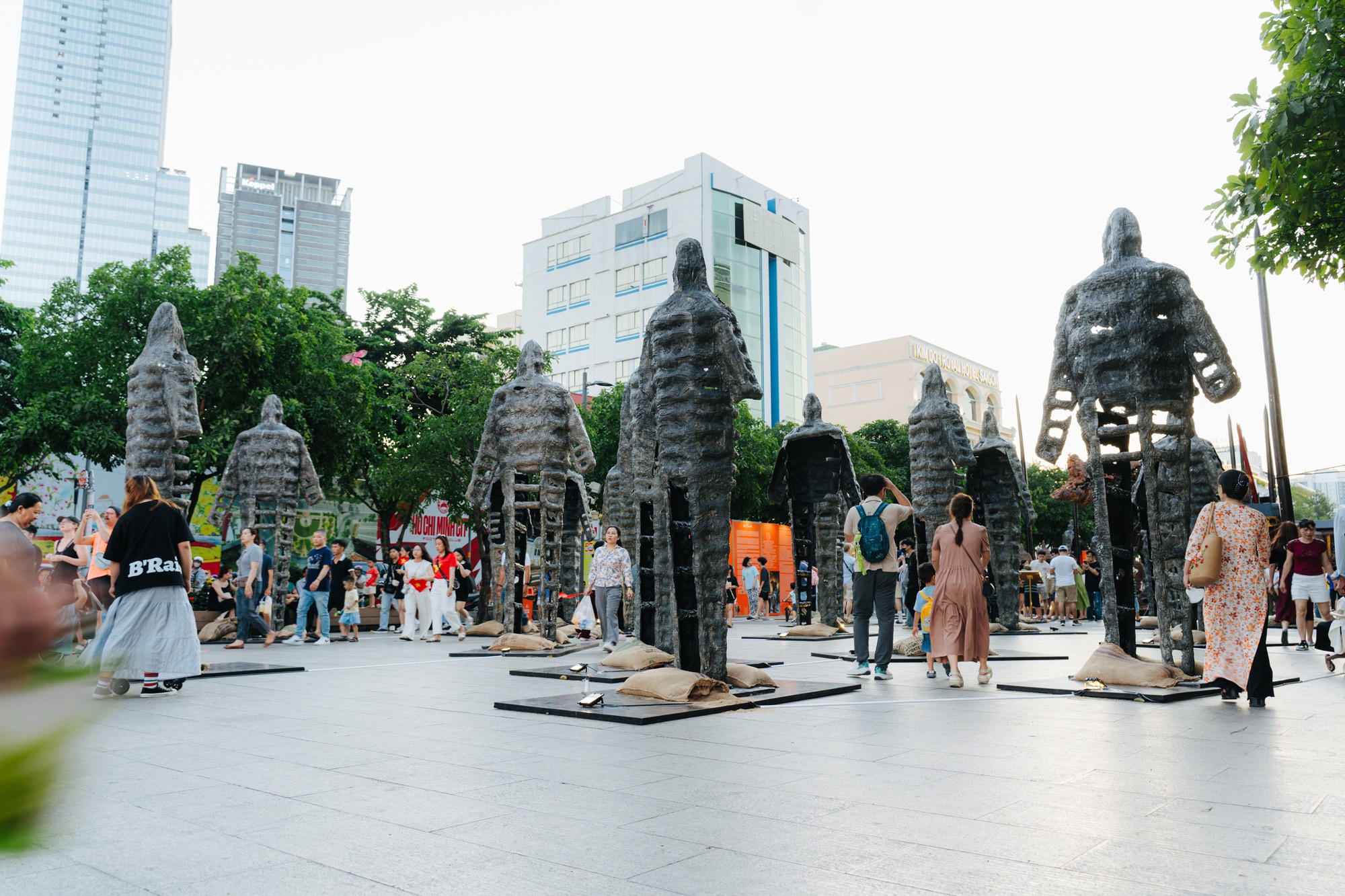 Triển lãm “Từ chiến thắng Bạch Đằng đến đại thắng 30/4/1975” của tác giả Lê Hữu Hiếu