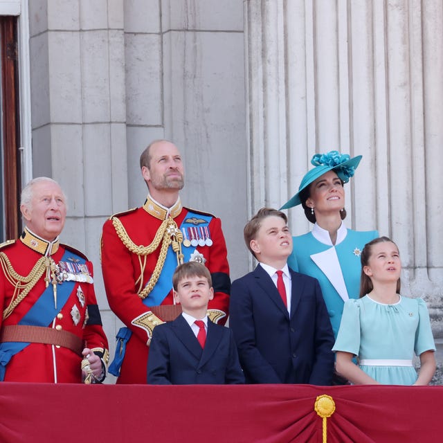 Bí mật bên trong Cung điện Buckingham: Các thành viên Hoàng gia Anh làm gì sau khi xuất hiện ở ban công?- Ảnh 3.
